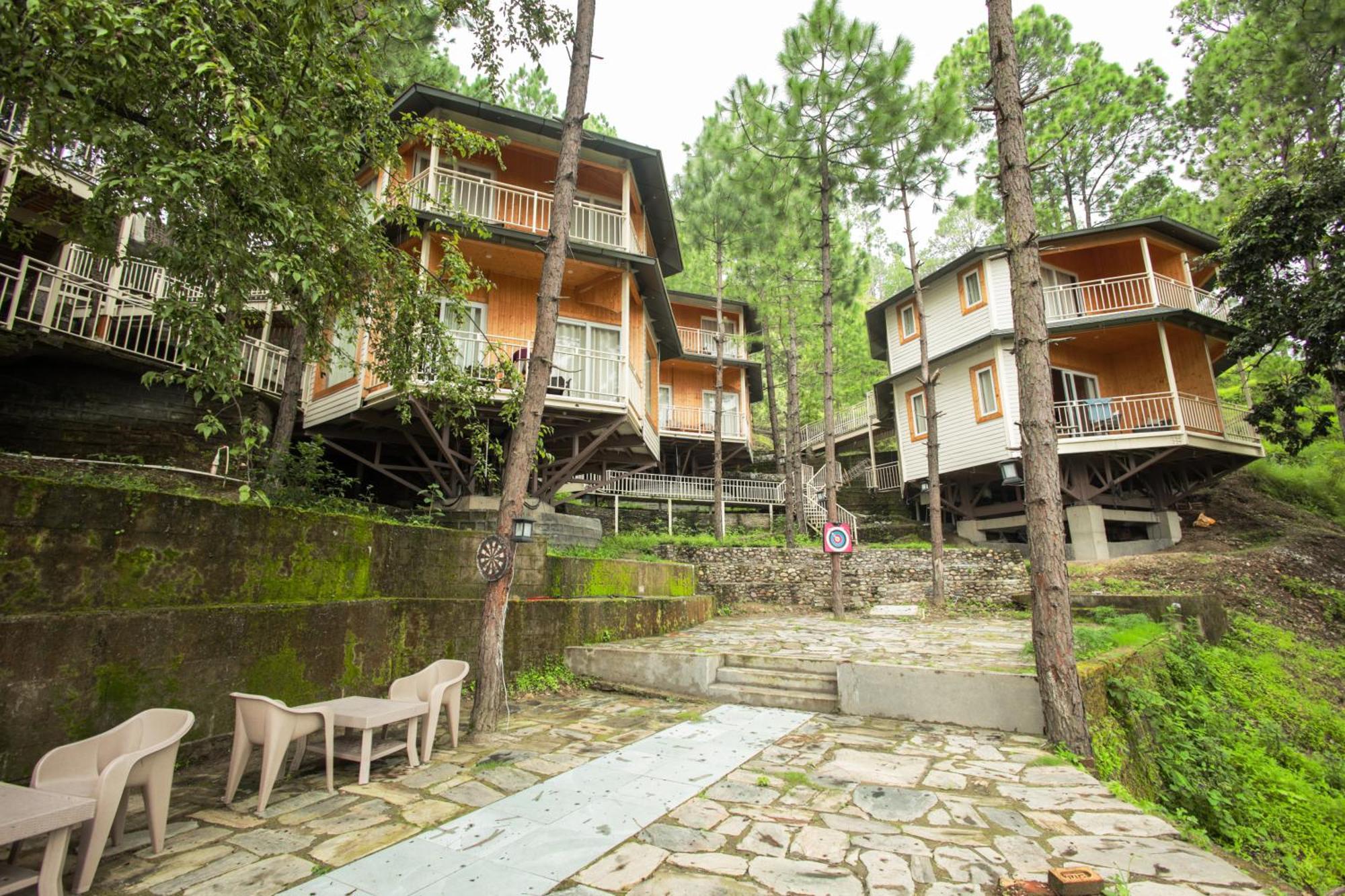 The Woods Retreat Hotel Lansdowne Exterior photo